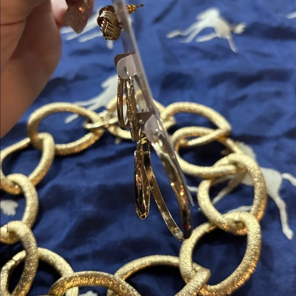 Brand New Gold Tone Textured Chunky Link Chain Necklace & Hoop Earrings Set